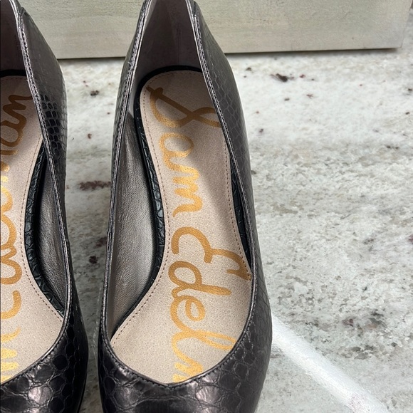 Sam Edelman Silver Stiletto Heels - Picture 2 of 8